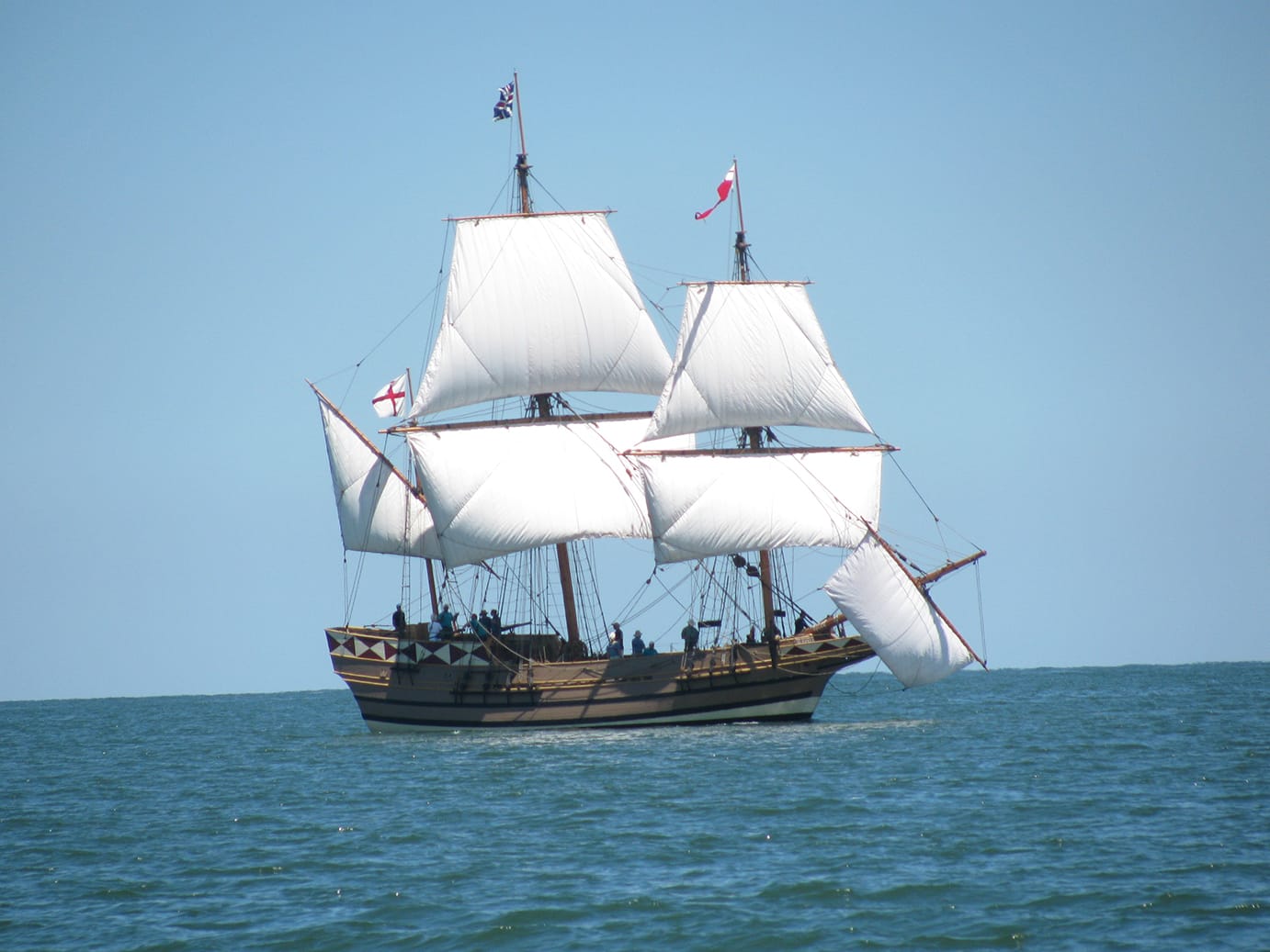 godspeed-this-is-a-replica-of-the-ships-that-brouht-our-ancestors-to-jamestown-in-1607.jpg